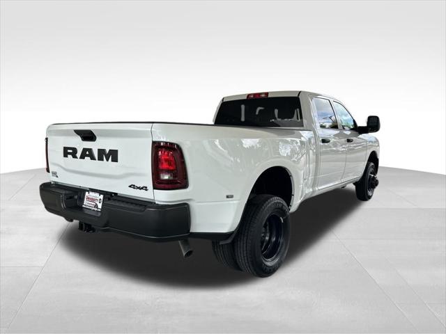 2025 RAM Ram 3500 RAM 3500 TRADESMAN CREW CAB 4X4 8 BOX