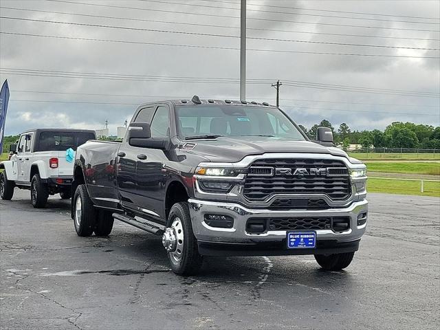 2025 RAM Ram 3500 RAM 3500 TRADESMAN CREW CAB 4X4 8 BOX