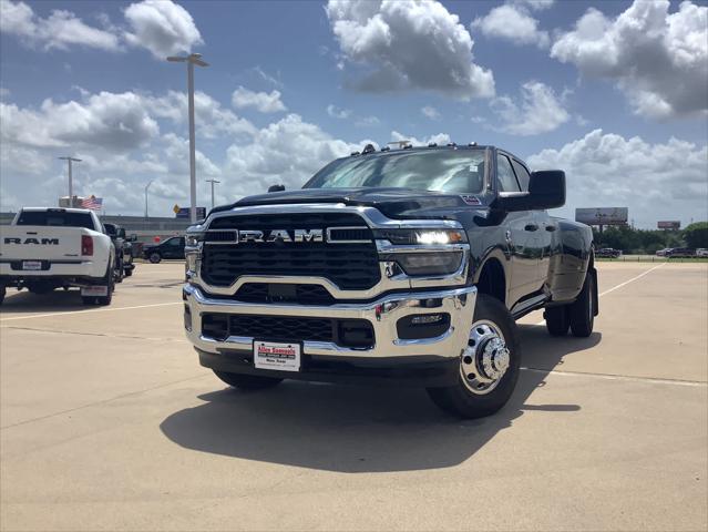 2025 RAM Ram 3500 RAM 3500 TRADESMAN CREW CAB 4X4 8 BOX