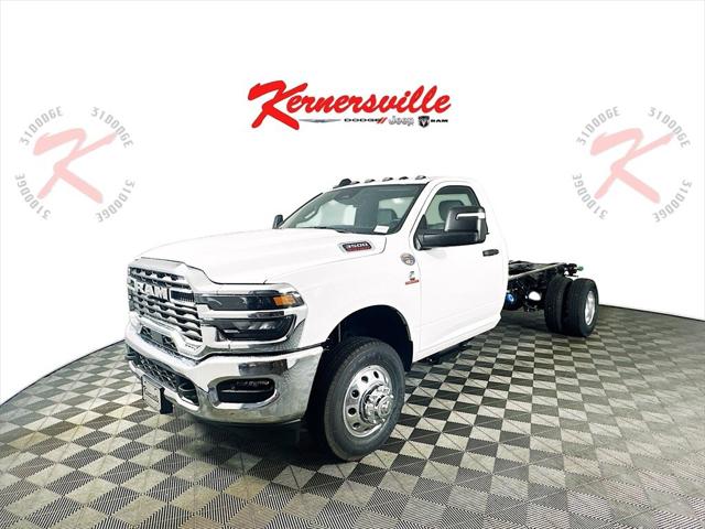 2025 RAM Ram 3500 Chassis Cab RAM 3500 TRADESMAN CHASSIS REGULAR CAB 4X4 84 CA