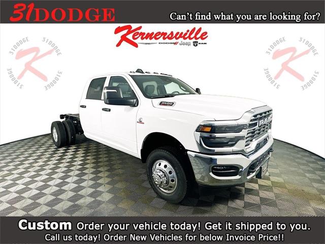 2025 RAM Ram 3500 Chassis Cab RAM 3500 TRADESMAN CREW CAB CHASSIS 4X4 60 CA