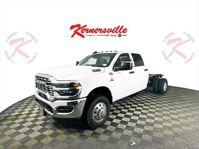 2025 RAM Ram 3500 Chassis Cab RAM 3500 TRADESMAN CREW CAB CHASSIS 4X4 60 CA
