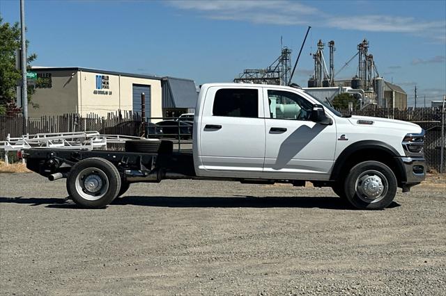 2025 RAM Ram 5500 Chassis Cab RAM 5500 TRADESMAN CHASSIS CREW CAB 4X4 60 CA 2025 RAM Ram 5500 Chassis Cab RAM 5500 TRADESMAN CHASSIS CREW CAB 4X4 60 CA