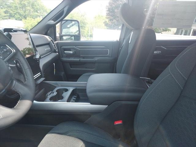 2025 RAM Ram 2500 RAM 2500 BIG HORN CREW CAB 4X4 64 BOX