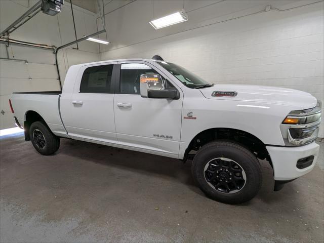 2025 RAM Ram 2500 RAM 2500 LARAMIE MEGA CAB 4X4 64 BOX
