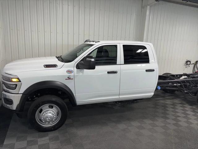2025 RAM Ram 5500 Chassis Cab RAM 5500 TRADESMAN CHASSIS CREW CAB 4X4 84 CA 2025 RAM Ram 5500 Chassis Cab RAM 5500 TRADESMAN CHASSIS CREW CAB 4X4 84 CA