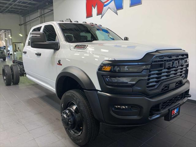 2025 RAM Ram 5500 Chassis Cab RAM 5500 TRADESMAN CHASSIS CREW CAB 4X4 84 CA