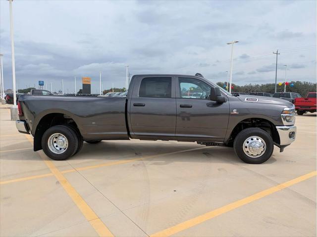 2025 RAM Ram 3500 RAM 3500 TRADESMAN CREW CAB 4X4 8 BOX