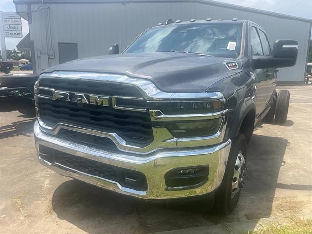 2025 RAM Ram 3500 Chassis Cab RAM 3500 TRADESMAN CREW CAB CHASSIS 4X4 60 CA