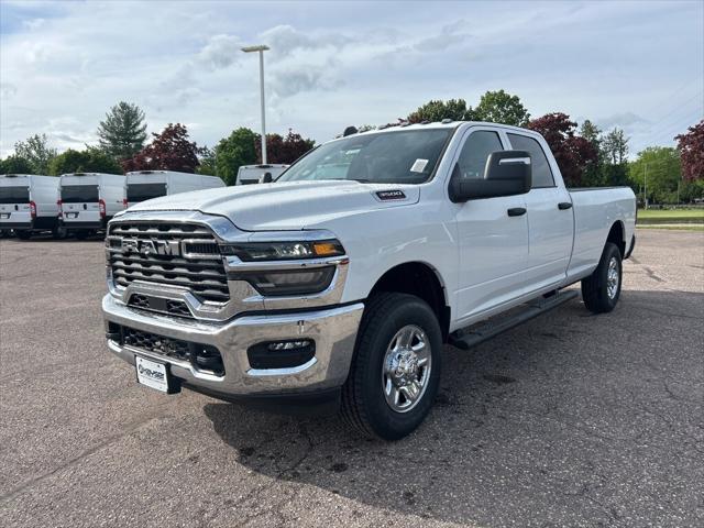 2025 RAM Ram 3500 RAM 3500 TRADESMAN CREW CAB 4X4 8 BOX