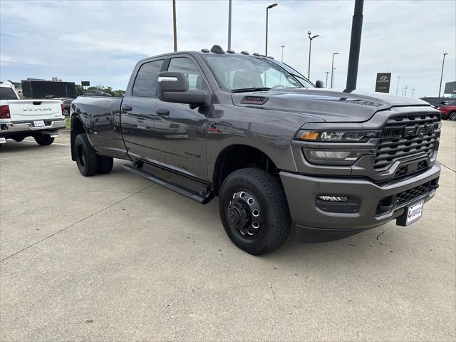 2025 RAM Ram 3500 RAM 3500 BIG HORN CREW CAB 4X4 8 BOX