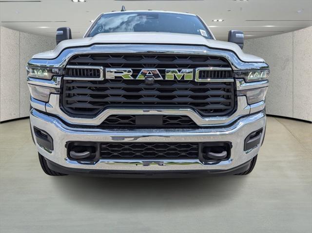 2025 RAM Ram 5500 Chassis Cab RAM 5500 TRADESMAN CHASSIS CREW CAB 4X4 84 CA