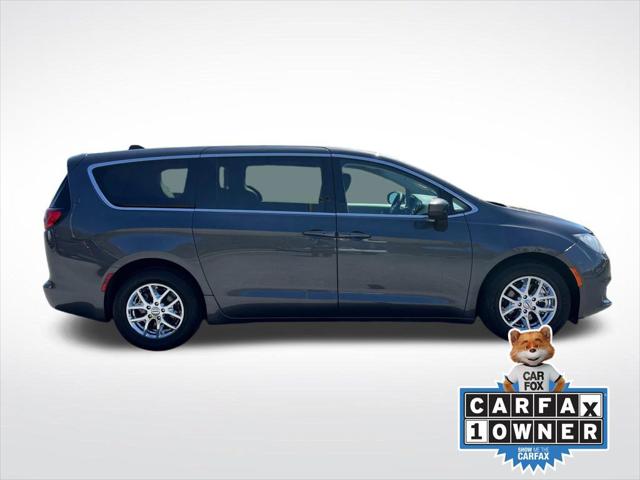 2022 Chrysler Voyager LX