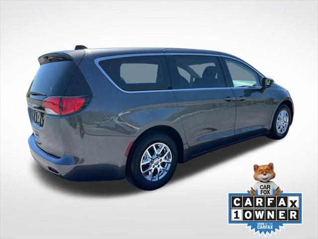 2022 Chrysler Voyager LX