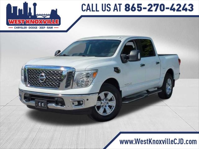 2017 Nissan TITAN SV