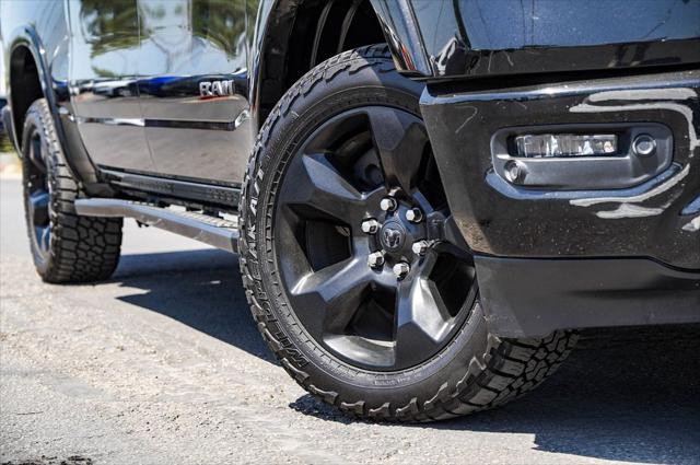 2019 RAM 1500 Laramie Crew Cab 4x4 57 Box