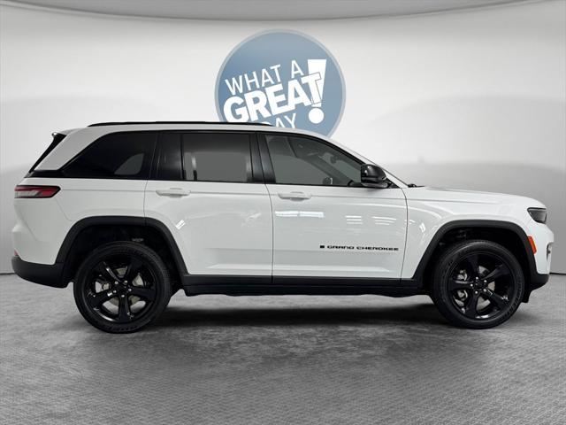 2023 Jeep Grand Cherokee Altitude 4x4