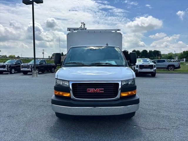 2025 GMC Savana Cutaway Work Van