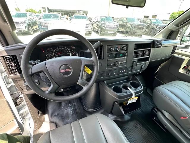 2025 GMC Savana Cutaway Work Van