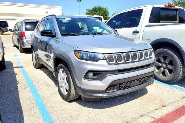 2022 Jeep Compass Latitude FWD
