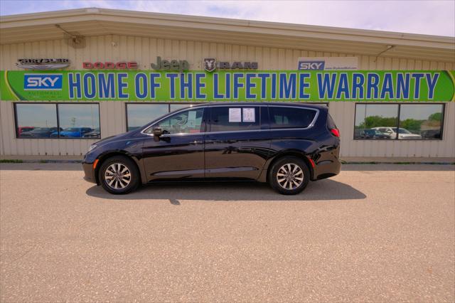 2023 Chrysler Pacifica Hybrid Touring L