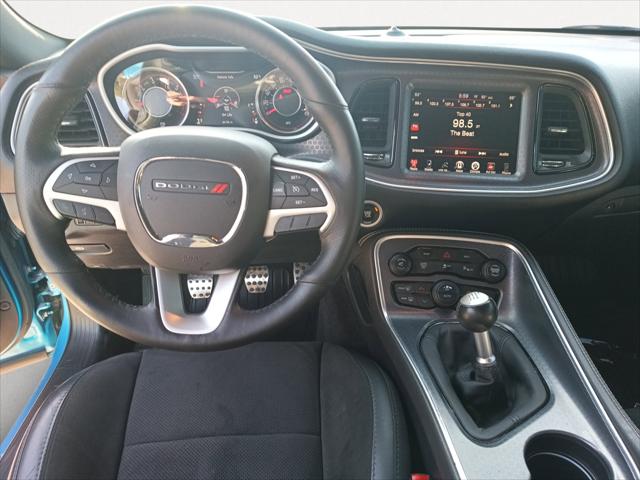 2016 Dodge Challenger 392 Hemi Scat Pack Shaker