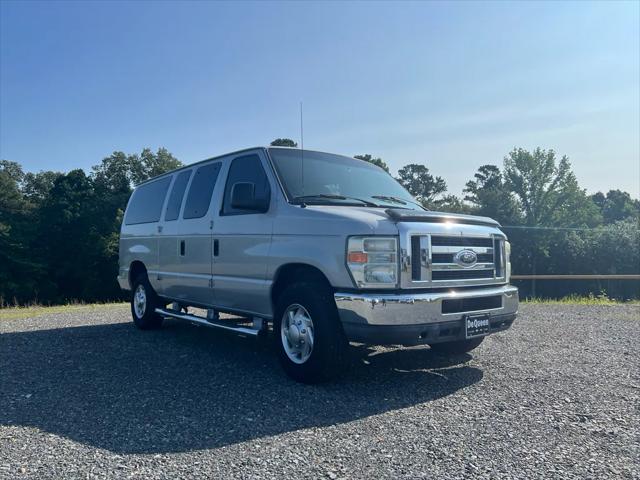 2010 Ford E-350 Super Duty XLT