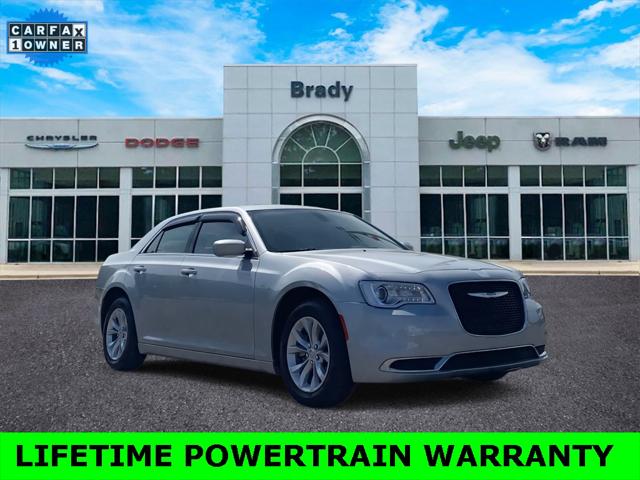 2023 Chrysler 300 Touring