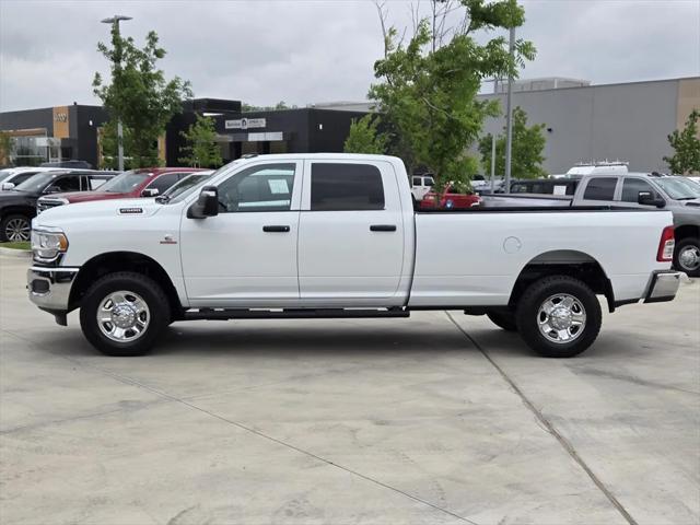 2023 RAM 2500 Tradesman Crew Cab 4x4 8 Box