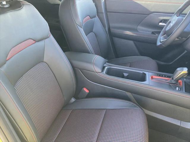 2025 Nissan Kicks SR FWD
