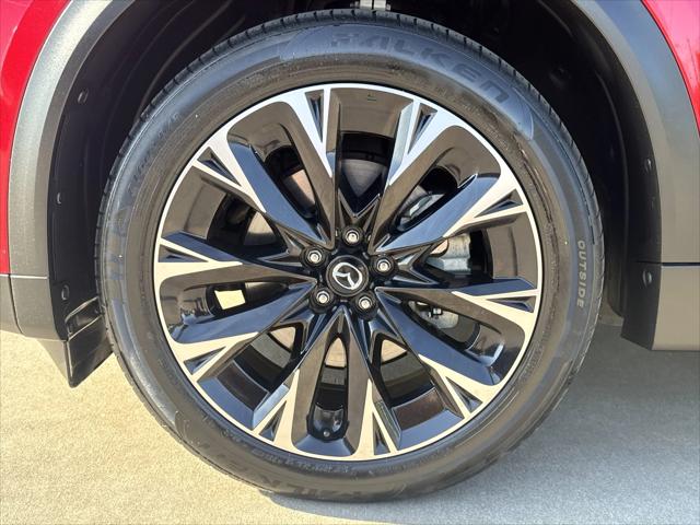 2024 Mazda X-90 Premium Plus