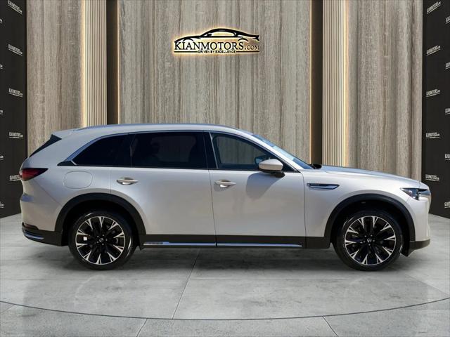 2024 Mazda X-90 Premium Plus