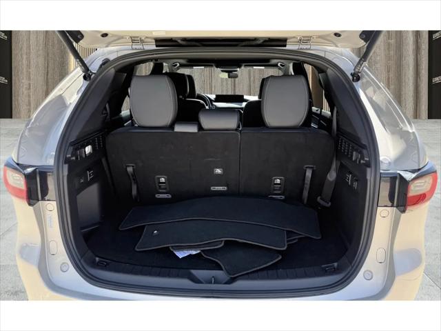 2024 Mazda X-90 Premium Plus