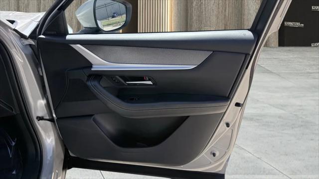 2024 Mazda X-90 Premium Plus