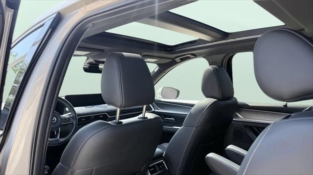 2024 Mazda X-90 Premium Plus