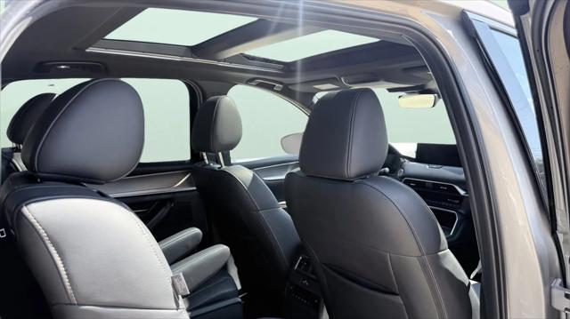 2024 Mazda X-90 Premium Plus