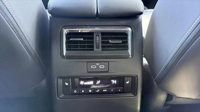 2024 Mazda X-90 Premium Plus