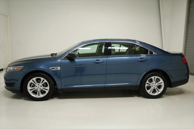 2018 Ford Taurus SE