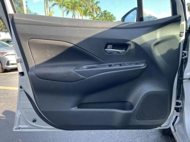 2021 Nissan Versa SV Xtronic CVT