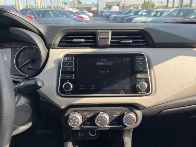 2021 Nissan Versa SV Xtronic CVT