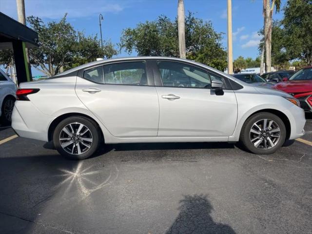 2021 Nissan Versa SV Xtronic CVT