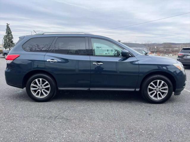2016 Nissan Pathfinder SV