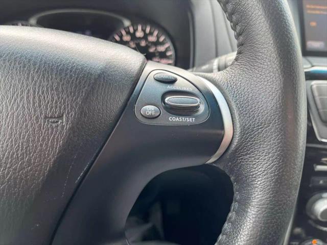 2016 Nissan Pathfinder SV