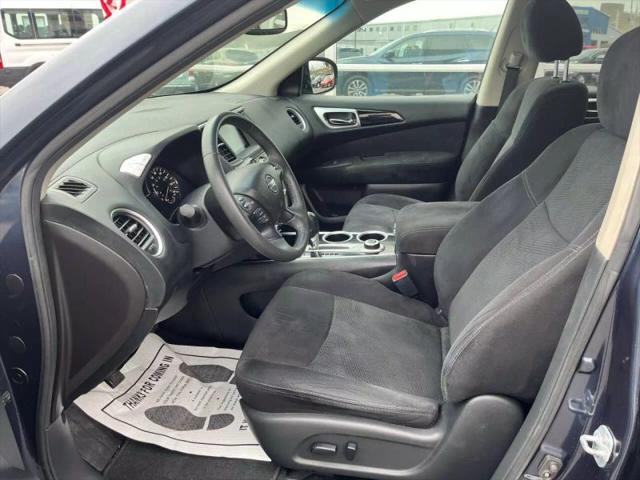 2016 Nissan Pathfinder SV