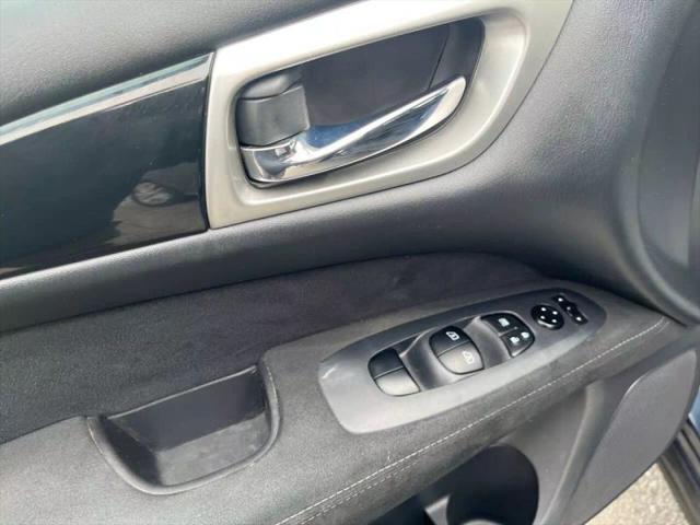 2016 Nissan Pathfinder SV