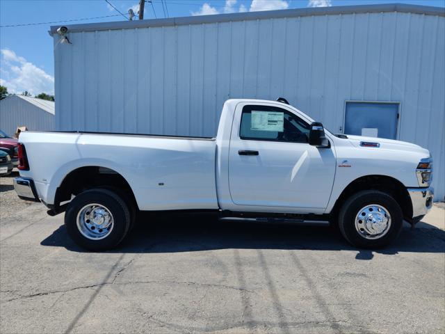 2025 RAM Ram 3500 RAM 3500 TRADESMAN REGULAR CAB 4X4 8 BOX