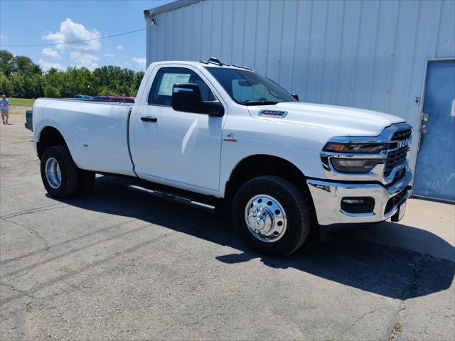 2025 RAM Ram 3500 RAM 3500 TRADESMAN REGULAR CAB 4X4 8 BOX