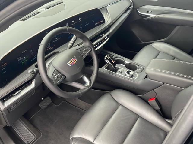 2025 Cadillac XT4 AWD Premium Luxury