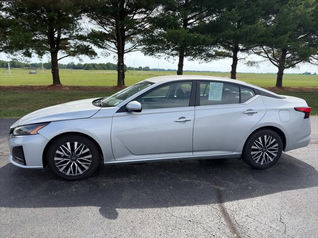 2023 Nissan Altima SV FWD for sale in Taylorville, IL