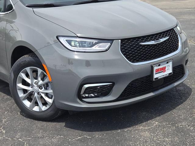 2025 Chrysler Pacifica PACIFICA SELECT AWD